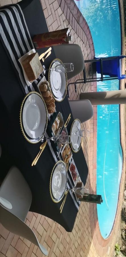 The Calm Corner Apartamento Pinetown Exterior foto